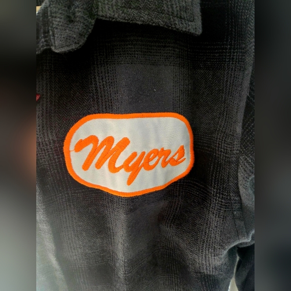 Spirit Halloween Welcome to Haddonfield Michael Myers Horror Plaid Shirt Medium - Picture 4 of 9